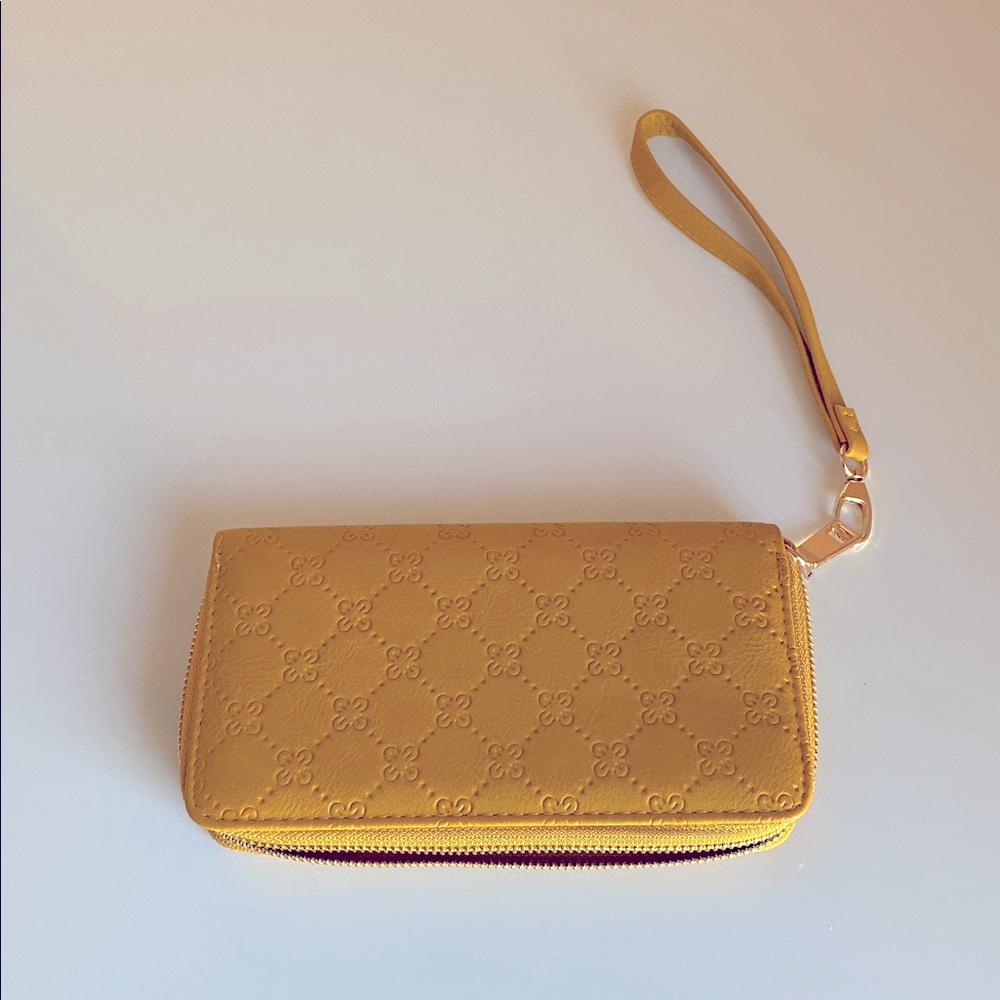 Elegant Dandelion Wristlet Wallet
